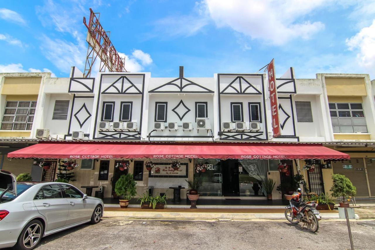 Rose Cottage Hotel Taman Daya Johor Bahru Esterno foto