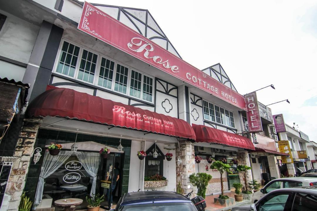 Rose Cottage Hotel Taman Daya Johor Bahru Esterno foto