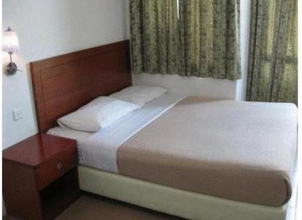 Rose Cottage Hotel Taman Daya Johor Bahru Esterno foto